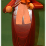 Eva Beyer - Raeuchermann Street Musican - The Fiddler