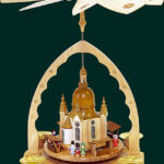 Glaesser - Pyramid  Church of our Lady with 'Striezelmarkt'